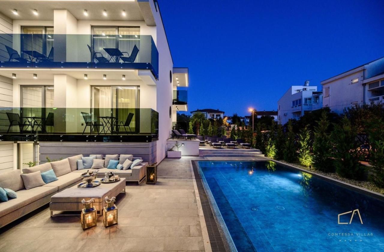 Luxury Apartments In Villa Curiera مالينسكا المظهر الخارجي الصورة