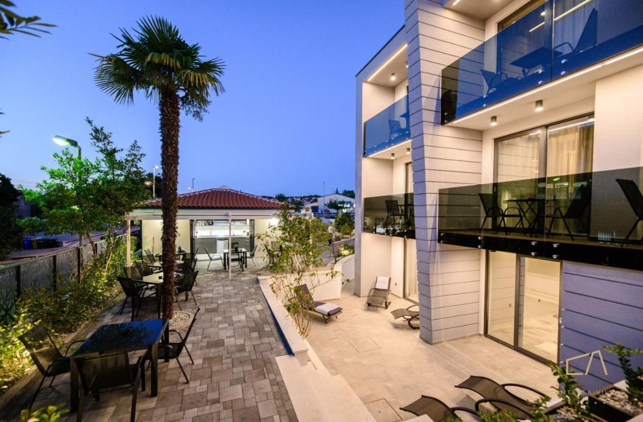 Luxury Apartments In Villa Curiera مالينسكا الغرفة الصورة