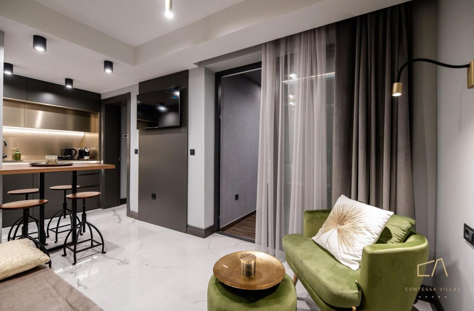 Luxury Apartments In Villa Curiera مالينسكا المظهر الخارجي الصورة