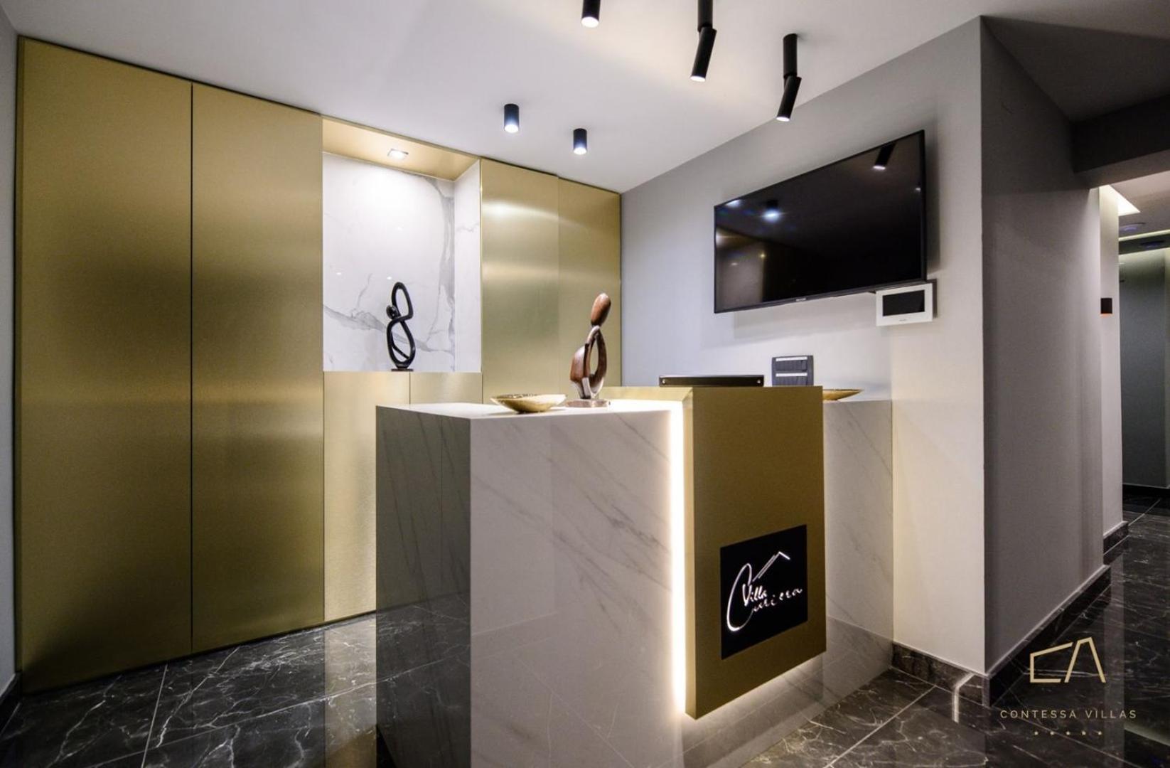 Luxury Apartments In Villa Curiera مالينسكا المظهر الخارجي الصورة